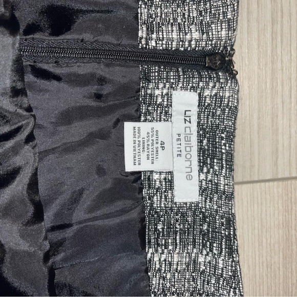 EUC Liz Claiborne Petite Skirt Sz 4P - Picture 4 of 7
